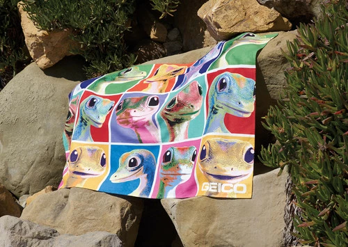 Ogio PRO VISION BEACH TOWEL 3 Ogio PRO VISION BEACH TOWEL - Image 3